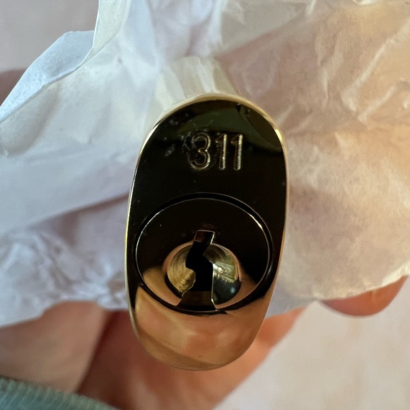 **New** Louis Vuitton Lockset #311 with 2 keys and Dustbag - Picture 10 of 12